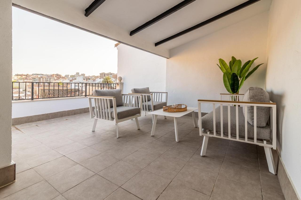 Apartamentos El Patio Plaza Santa Clara Caces Buitenkant foto